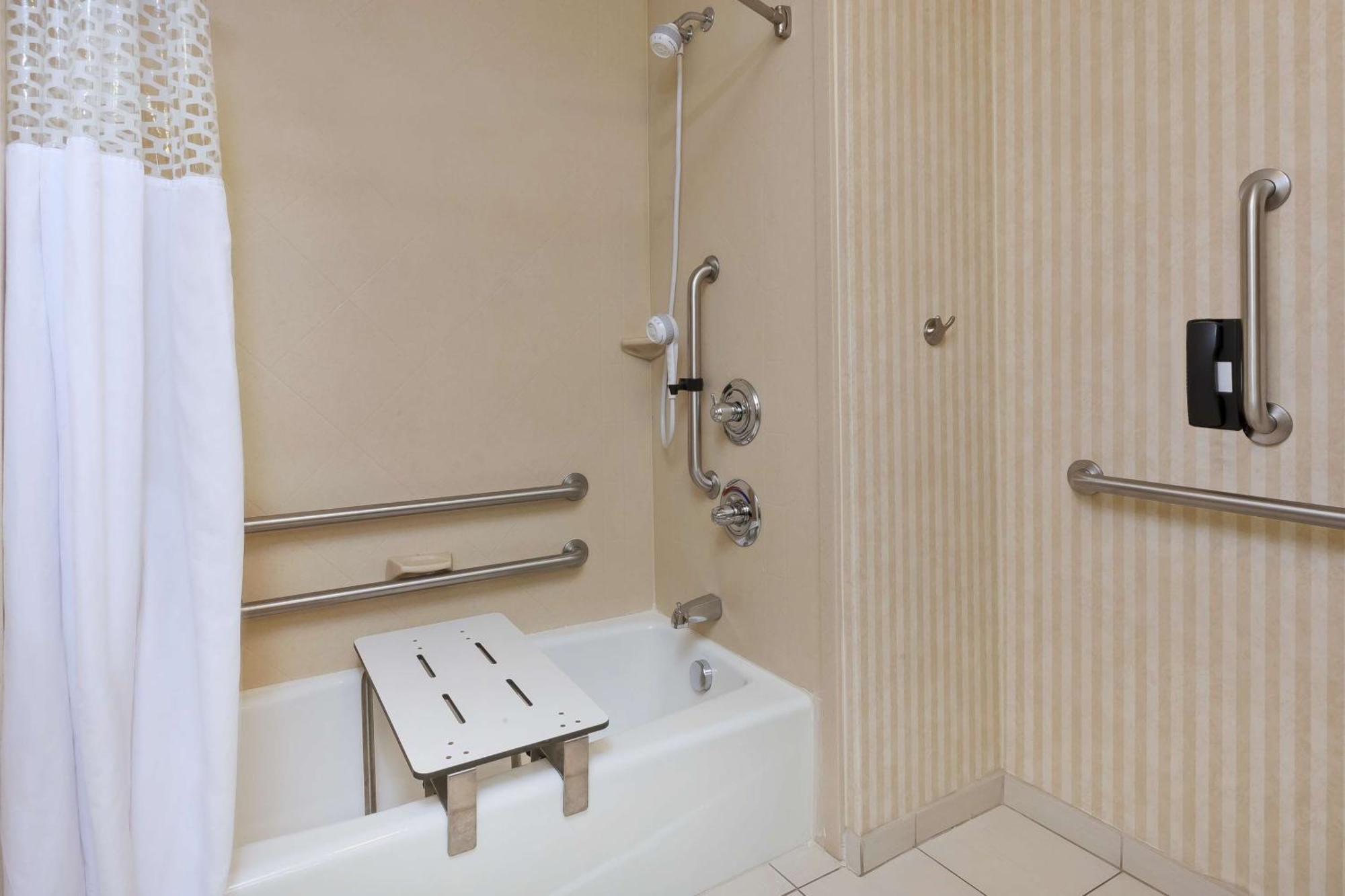 Hampton Inn Detroit/Southgate Dış mekan fotoğraf