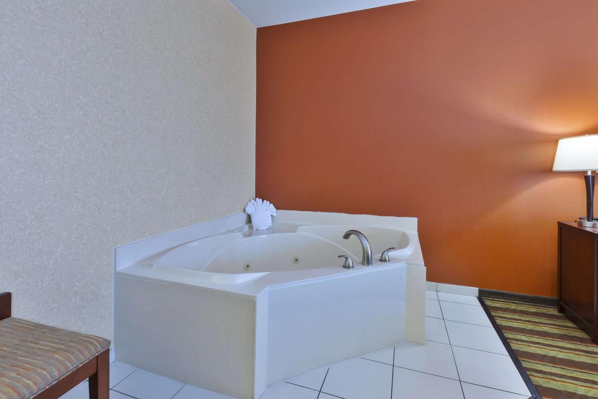Hampton Inn Detroit/Southgate Dış mekan fotoğraf