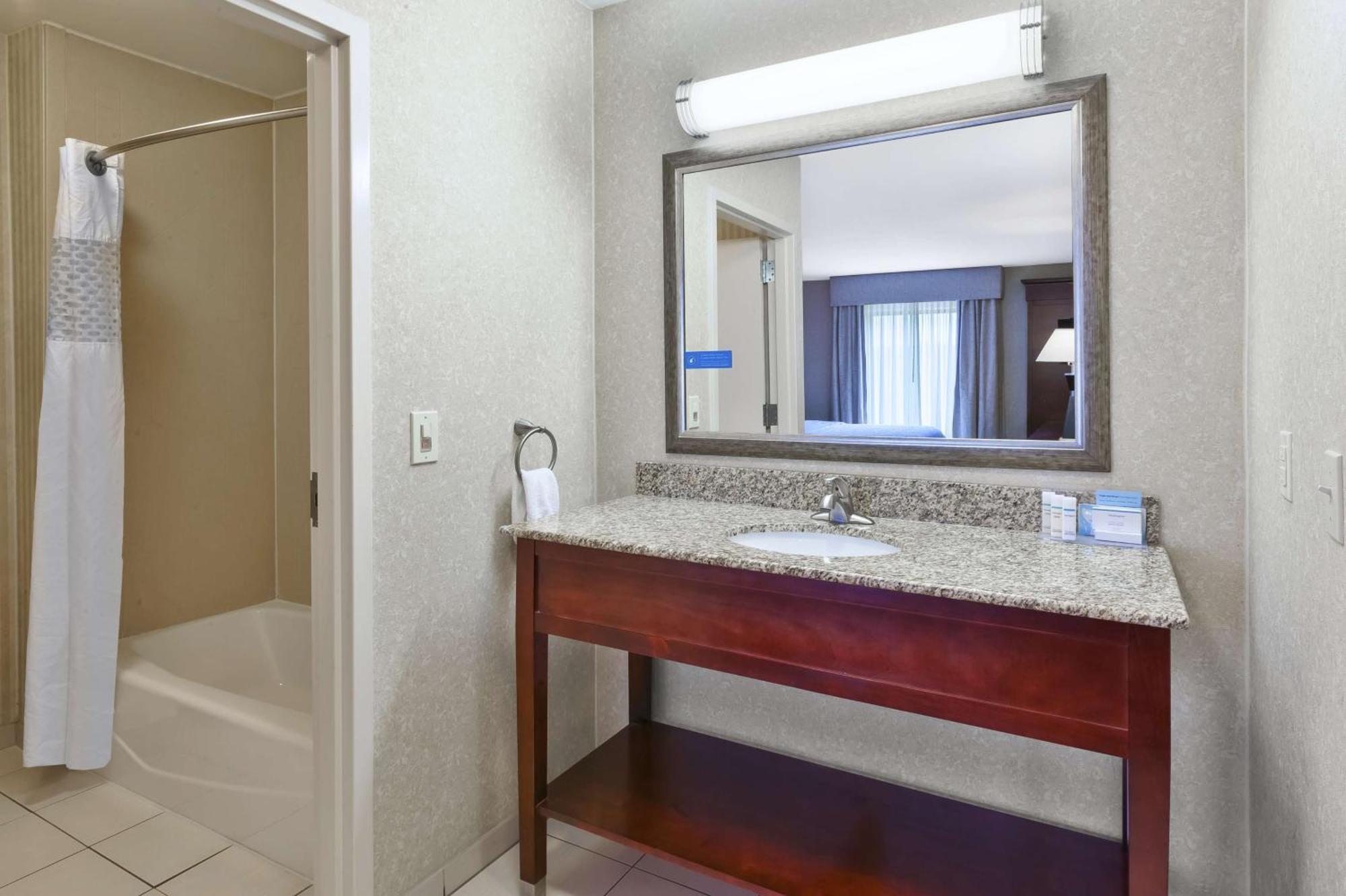 Hampton Inn Detroit/Southgate Dış mekan fotoğraf